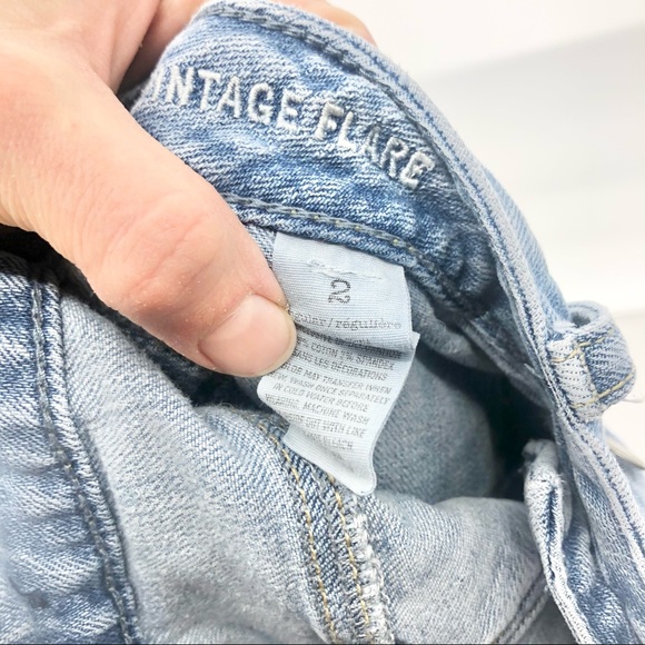 American Eagle Size 2 Vintage Flare Light Wash Slightly Distressed Unique Jeans - Picture 3 of 9